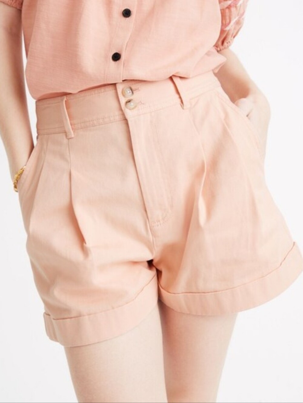 Madewell Women's Casual Cuffed Shorts in Light Peach